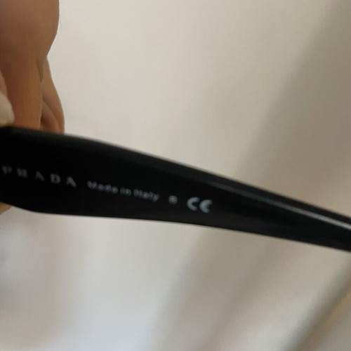 Prada sunglasses like new, gray lenses