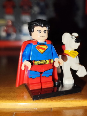 Superman & Krypto φιγούρα σαν καινούργιο με βάση και εξαρτήματα