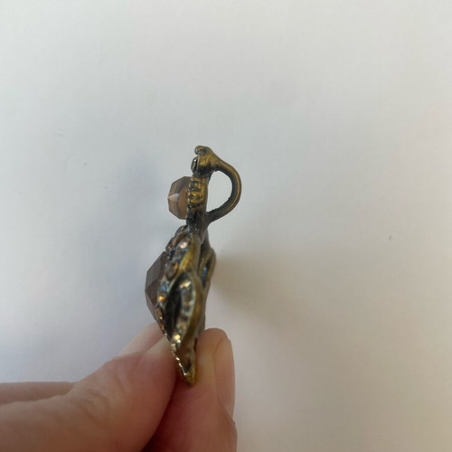Crown pendant like new, brown, convertible necklace and brooch