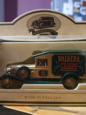 Lledo Days Gone Chevrolet Delivery Vehicle Walkers Crisps 5 new