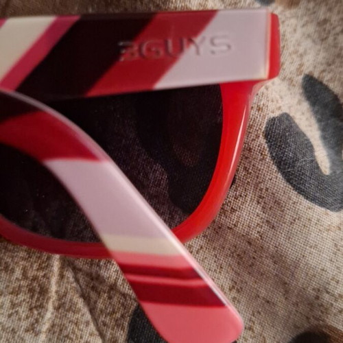 3Guys children's sunglasses with red plastic frame