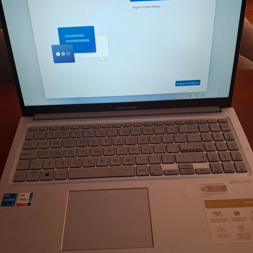 Asus Vivobook 15 X1504Z laptop like new with Intel i5, 16GB RAM and 1TB SSD