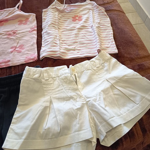 Girls' clothes pack for ages 5 and 6 like new, multicolored