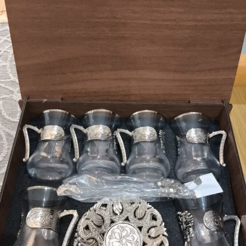Turkish tea set new with silver metal details, 6 persons