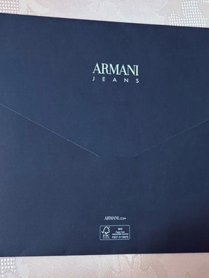 Φάκελος χάρτινος Armani καινούργιο