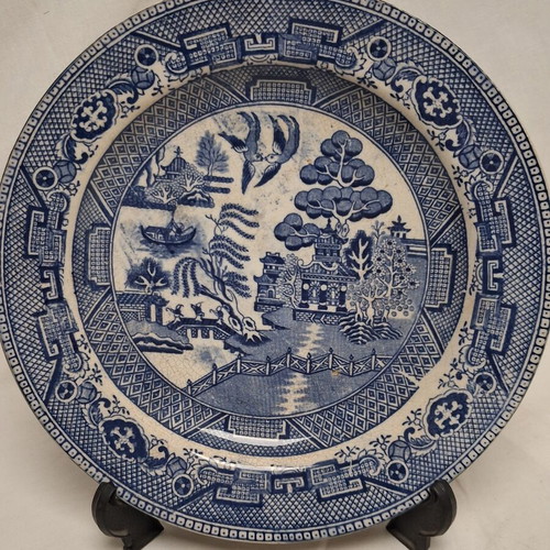 Elia Canon & Co. Smyrna Blue Willow Pattern plate, 19th century British manufacture