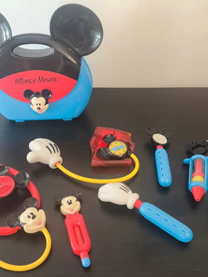 Disney Original Mickey Mouse Doctor Playset like new
