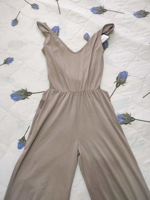 One-piece jumpsuit small new with tag