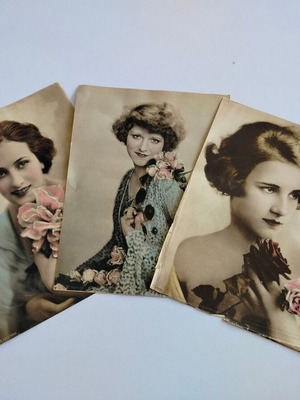 Belle Époque lithographic photos of women used, set of 3