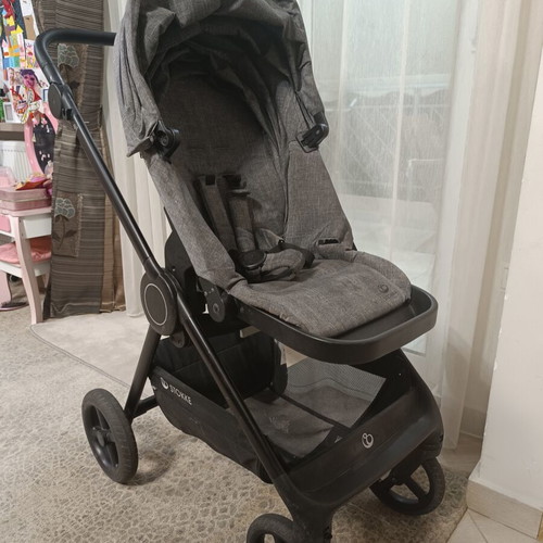 Stokke Beat stroller like new, lightweight and compact urban design