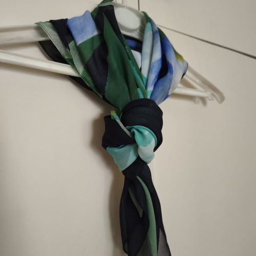 Women's scarf with watercolour floral design in turquoise and green, like new