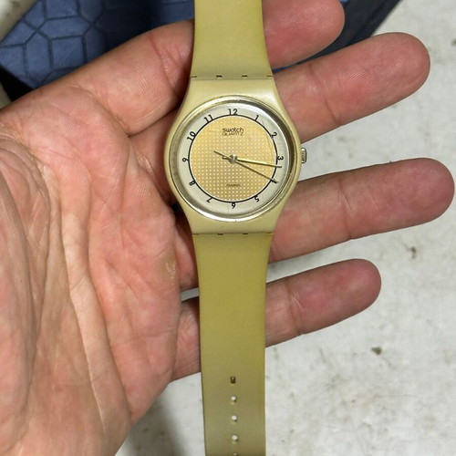 Swatch Golden Tan GT103 1984 watch used, for repair or collection