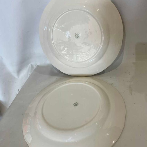 Set of 2 vintage serving platters used, Made in England 35x35