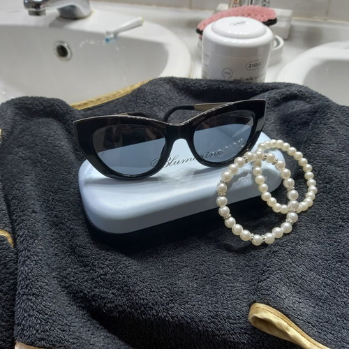 Michael Kors women's sunglasses like new, black and gold