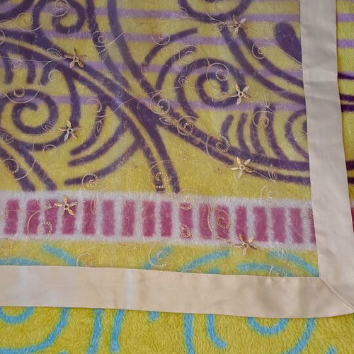 Small table linen used without fringes