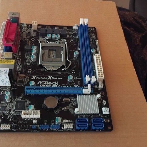 ASRock H61M-PS4 Socket LGA1155 motherboard like new