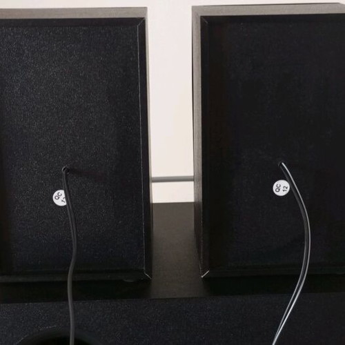 Akai SS032A-3515 sound system like new with subwoofer and Bluetooth