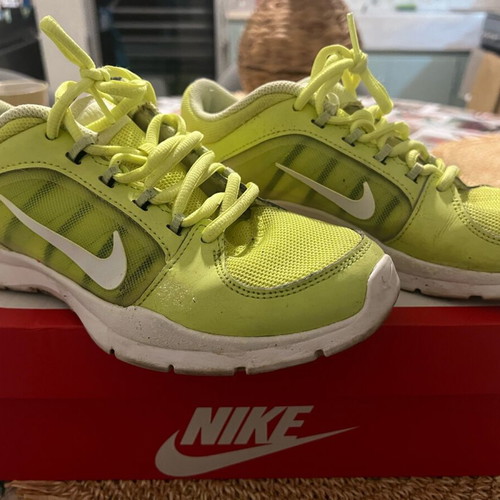 Nike running shoes used No37.5 green
