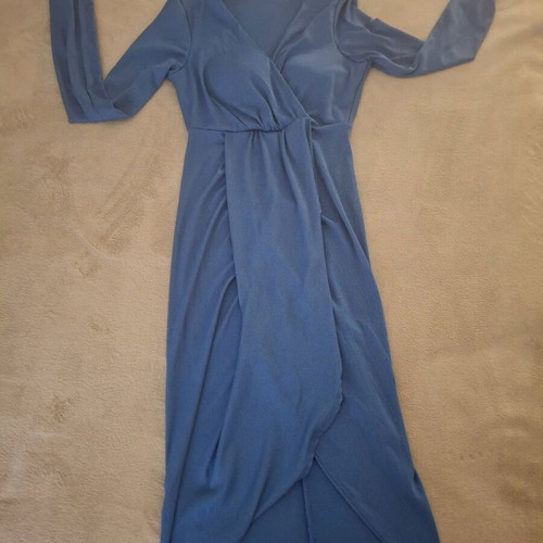 Blue midi dress used with chest padding