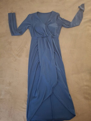 Blue midi dress used with chest padding