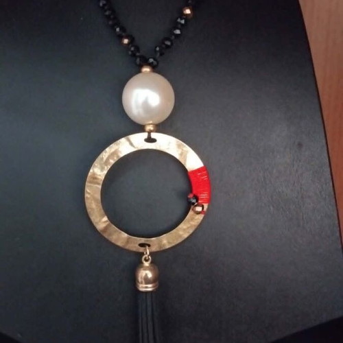 Handmade necklace 60 cm with pearl like new, black