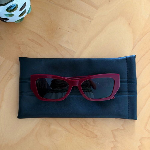 Christian Dior Miss Dior Sunglasses used, maroon