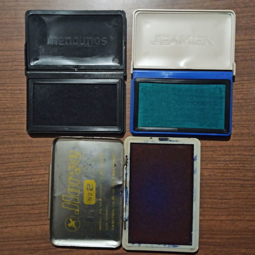 Collectible office items used, set of 9 pieces