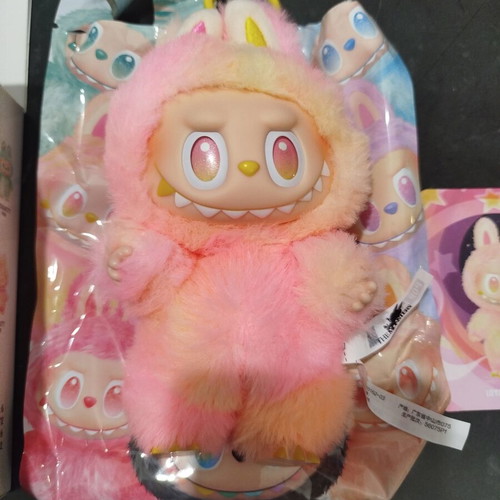 Labubu Popmart Big Into Energy Loyalty figure like new with box