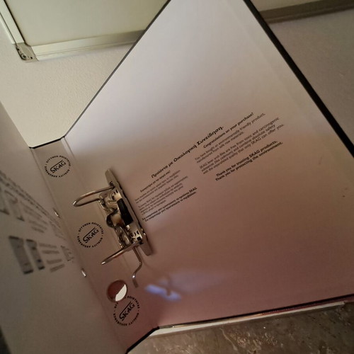 Skag folders set of 6 like new