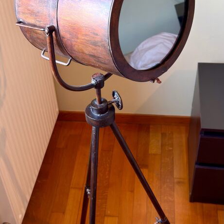 Vintage decorative floor spotlight like new with adjustable tripod