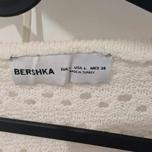 Bershka perforated top like new, size 40, white