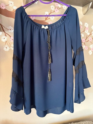 Zirgon blouse blue like new, size L