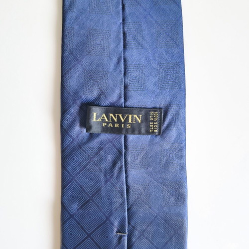 Lanvin tie 100% silk like new, blue diamond squares pattern