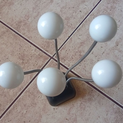 Decorative colored light with photorhythmic function like new, battery powered