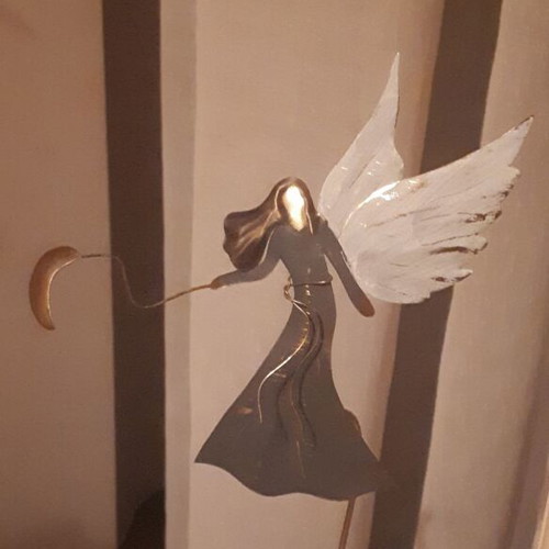 Decorative angel in marble like new
