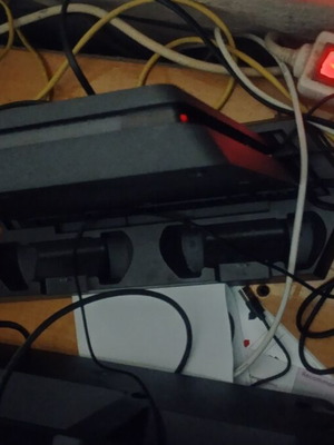 PlayStation 4 μεταχειρισμένο με ψυκτήρα και 3 παιχνίδια, 500GB