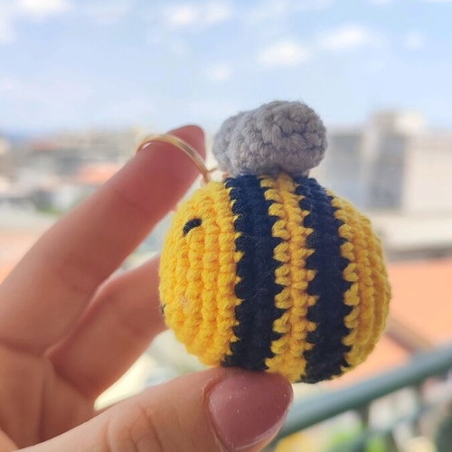Crochet bee keychain made to order, black and yellow