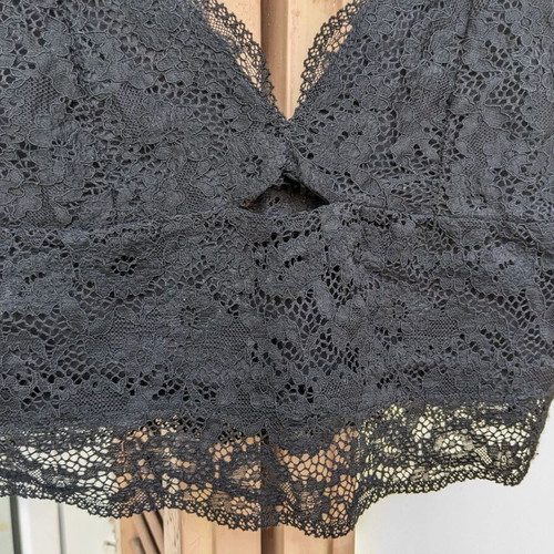 Bershka lace top black like new