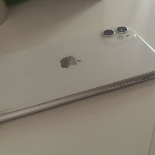Apple iPhone 11 64GB white used with screen damage