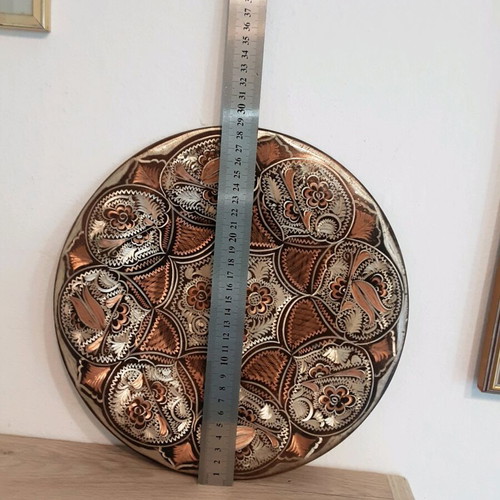 Decorative wall plates like new, set of 2, sizes 30cm and 23cm