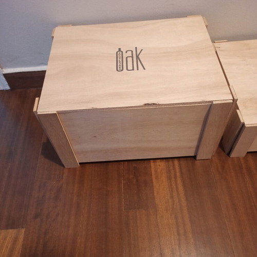 Oak wooden gift packaging boxes set of 2, like new
