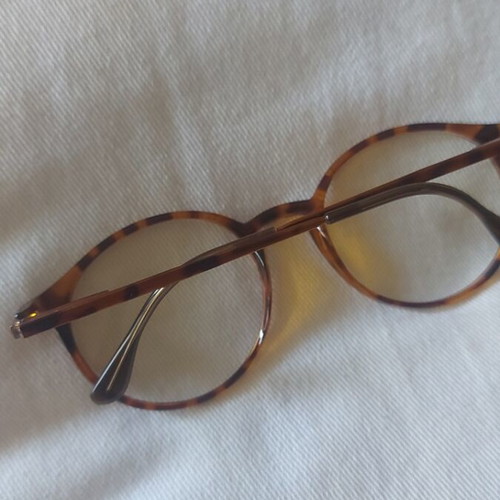 Vintage Round Tortoiseshell Eyeglass Frame like new, Italian