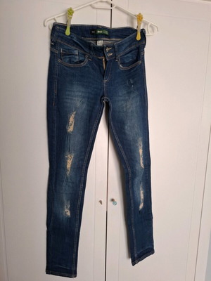 Τζιν παντελόνι Bershka με σκισίματα σαν καινούργιο, μέγεθος S