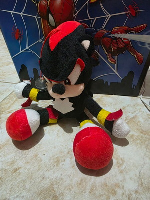 Stuffed bears with heroes like new, Sonic, Gekko, Iron Man, Captain America