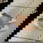  Πωλούνται γυναικεια παπουτσια γόβες Νο 38  μπεζ χρώμα σε εξαιρετική κατάσταση.