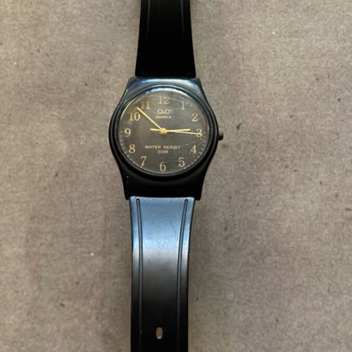 Vintage Q&Q quartz wristwatch used, black, unknown functionality