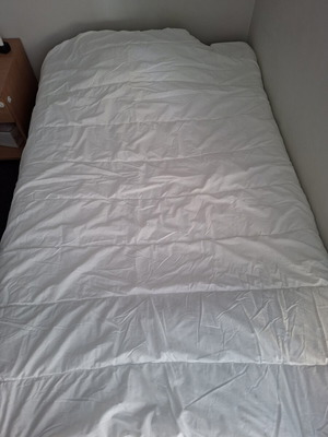 IKEA GRUSBLAD quilt like new, 150×200 cm, light and cool