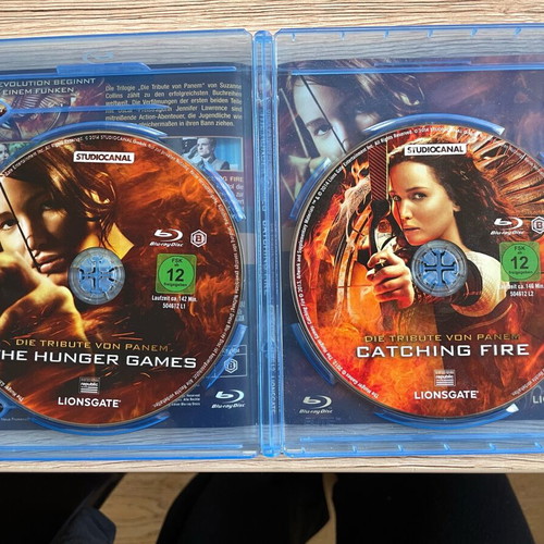 The Hunger Games Double Feature Blu-Ray like new with English subtitles