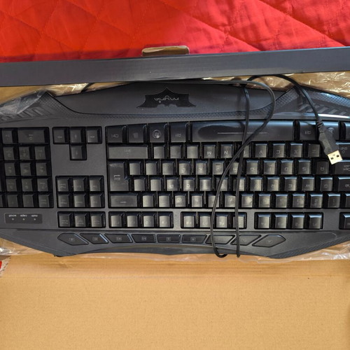 Keyboard used, functional without damage