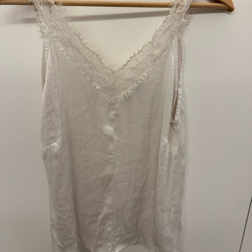 Ckontova lingerie top like new, white with lace